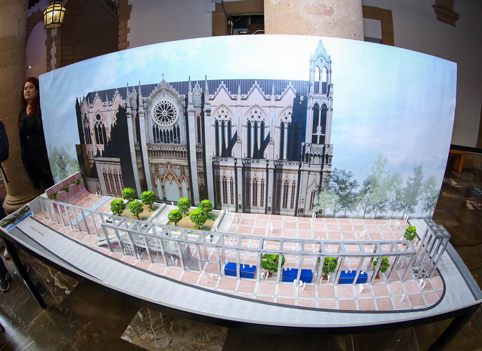 Monumentum 450: arte, memoria e identidad en homenaje a León