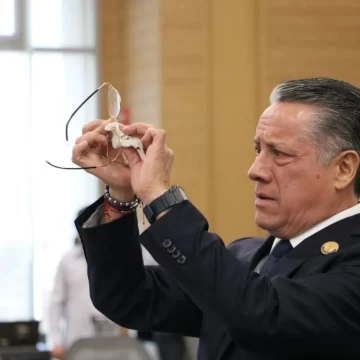 Cuando la cercanía se actúa: el riesgo de parecer más distante que nunca