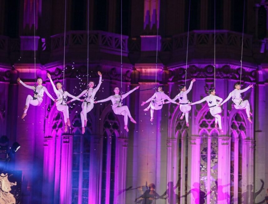 image_aa20cd9c León celebra 450 años con «Alas para Volar», un monumental espectáculo de danza aérea en la Plaza Expiatorio