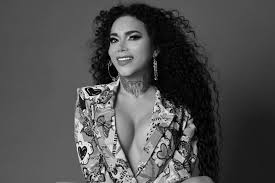 images (9) La conocida influencer Paola Suárez, integrante del famoso grupo «Las Perdidas», sufrió un aparatoso accidente vial .