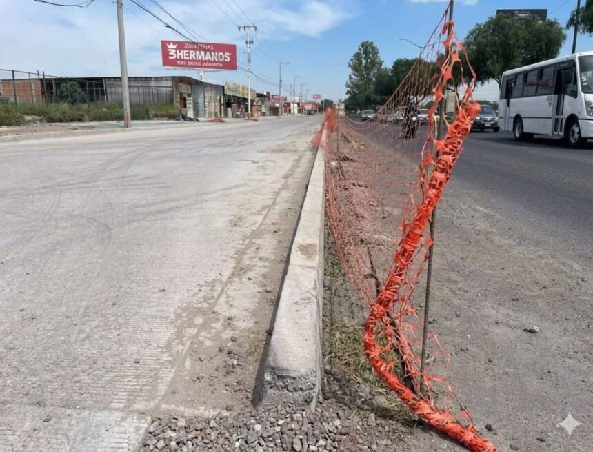 image_e48a7115 Caos vial en el norte de León: Primera etapa de obras en Bulevar Clouthier provoca tráfico lento