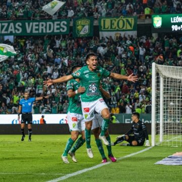 Éxtasis en el Nou Camp: Un «Platanazo» al 99′ mete al León entre los cinco mejores del Apertura 2026